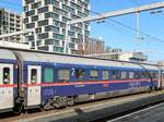 BB Bmz Nightjet Sitzwagen mit Nummer A-BB 73 81 21-91 132-3 Gleis 14 Utrecht Centraal Station, Niederlande 10-04-2024.

 
BB Bmz Nightjet zitrijtuig met nummer A-BB 73 81 21-91 132-3 in trein 420 spoor 14 Utrecht CS 10-04-2024.
