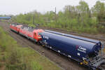 Oh, am Zugende laufen unter Strom noch 120 119-3 und 120 127-6 mit! Tostedt, 17.04.2025.