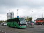 Setra Reisebus aus Italien. Prins Hendrikkade, Amsterdam, Niederlande 01-10-2014.

Setra reisbus uit Itali. Prins Hendrikkade, Amsterdam 01-10-2014.