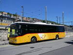 (276'048) - CarPostal Ouest - NE 165'364/PID 10'018 - Iveco (ex TPC Aigle Nr. CP09) am 30. Mai 2025 beim Bahnhof Neuch�tel