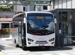 (266'056) - Comazzi, Bergomanero - Nr. 412/ET-905 PW - Isuzu am 20. August 2024 beim Bahnhof Domodossola