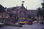 Historische Aufnahme vom 22.8.1988  Hauptbahnhof Osnabrck mit Post- und Bahnbussen.
