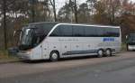 Setra 416 HDH der Fa. Motzek Reisen am 5.12.2014 auf Rastplatz Garbsen.