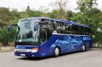 Setra 415 GT-HD von GfB Reisen aus der BRD in Krems gesehen.