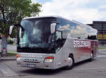 Setra 415 GT-HD von Stelzeneder Reisen aus der BRD in Krems gesehen.