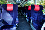 Sitzreihen im Van Hool TX16 Alicron von Beuk Reisen aus NL in Krems.