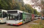Ein MAN NG 272.2 von Busverkehr Imfeld, abgestellt auf einem Gro�parkplatz f�r Park-and-Ride-Busse am 20.10.2013.