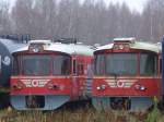 Diese dnischen ML Triebwagen standen am 21.11.10 im schlimmen Zustand im Bahnhof Meyenburg