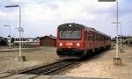 DSB MR 4079 in Alborg am 18.07.1985. Von Waggonfabrik Uerdingen auf Grundlage der DB Baureihe 628 zwischen 1978 - 1985 in Dienst gestellt. Nur die ersten 30 Einheiten wurden vonder Waggonfabrik Uerdingen gebaut, danach als Lizenzbau beim d�nischen Hersteller Scandia A/S in Randers. Demnach d�rfte dieses Fahrzeug bei Scandia A/S gebaut sein.
