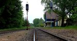 Wietzendorf - Bahnhofsgebäude, Schienen und Signalanlagen.
