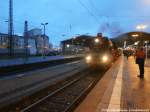 03 1010 mit dem DPE Sonderzug mit ziel Oberhof (Th�r) im Hallenser Hbf am 10.1.15