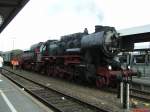 52 8195 der FME(Fr�nkischen Museums Eisenbahn) anl�sslich des 150j�hrigen  Streckenjubil�ums der Strecke Schwandorf-Weiden (Kursbuchstrecke 855) im Bahnhof von Schwandorf.