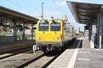 719 301/720 301 (Schienenpr�fzug) bei der Durchfahrt im Bahnhof Merseburg Hbf am 14.8.21