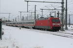 101 113 l�sst mit ziel Magdeburg Hbf den Bahnhof Halle/Saale Hbf hinter sich am 15.2.21