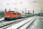 Schnee und 110 257 (mit Belgischer Zug) waren am 13 J�nner 2000 in K�ln-Deutz.