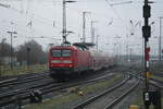 112 187 verl�sst als RE5 den Bahnhof Stralsund Hbf am 21.12.20