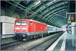 Die DB 112 108-6 steht mit einem IR in Berlin Ostbahnhof.

März 2001/Analoges Foto ab CD