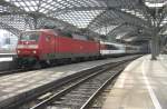 EC 7 nach Chur steht mit 120 143 am 3 Juli 2013 in K�ln Hbf.