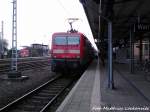 Am 3.2.13 steht 143 843-1 Als S1 mit Ziel Rostock Hbf im Bahnhof Warnem�nde