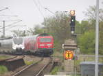 143 034 unterwegs nach Halle (Saale) Hbf und l�sst Halle-Rosengarten hinter sich am 4.5.17
