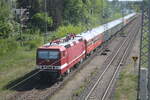 232 601 der WFL mit 243 005 verlassen den Bahnhof Ortrand in Richtung Gro�enhain am 15.5.22
