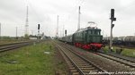 E44 044 am Zugende beim verlassen des Bahnhofs Gro�korbetha in Richtung Wei�enfels am 17.4.16