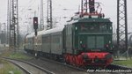 202 327 (203 227) der LEG mit dem Sonderzug und der E44 044 am ende beim verlassen des Bahnhofs Gro�korbetha in Richtung Wei�enfels am 17.4.16