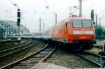 DB Cargo 145 007 treft mit belgischer D-Zug nach Oostende K�ln Hbf ein am 13 Februar 1999.