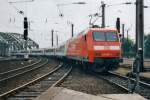 Am 1 Februar 2000 treft 145 007 mit Belgischen I-11 Wagen in K�ln Hbf ein.
