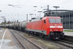 Am 27 April 2016 durchfahrt 152 074 mit ein Kesselwagenzug Osnabr�ck Hbf.