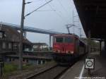 155 232-2 mit einem G�terzug beim Durchfahren des Bahnhofs Stralsund-R�gendamm am 6.5.14
