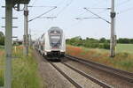 146 577 mit einem IC2 bei der Durchfahrt in Z�beritz am 9.6.21