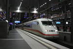 Ein ICE als Leerzug mit ziel Berlin Gesundbrunnen im Bahnhof Berlin Hbf (Tief) am 23.12.19