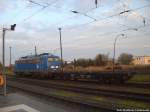 PRESS 140 037 mit einem Schmalspurtransportwagen abgestellt im Bahnhof Bergen auf R�gen am 25.4.14