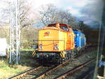 293 022 von MTEG und 140 XXX von der PRESS im Bahnhof Klitschmar am 12.12.17