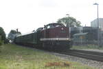114 703 (203 230) und 86 1744 bei der Ein- und Ausfahrt im Bahnhof Lauterbach (R�gen) am 30.7.21