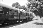 114 703 (203 230) und 86 1744 bei der Ausfahrt im Bahnhof Lauterbach (R�gen) am 30.7.21
