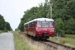 772 140 und 772 141 mit Ziel Bergen auf R�gen bei der Vorbeifahrt an der Ortschaft Alt Sassitz am 31.7.21