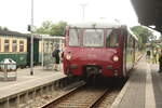 772 140 und 772 141 im Bahnhof Putbus und Bergen auf R�gen mit Details am 1.8.21