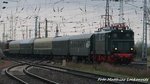 E44 044 mit dem Sonderzug und der 202 327 (203 227) der LEG bei der einfahrt in Gro�korbetha am 17.4.16