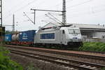 386 037-6 der HHLA / Metrans mit einen G�terzug abgeb�gelt in Delitzsch am 18.6.20