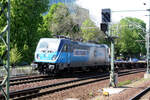 388 015 von CD Cargo / METRANS mit einen G�terzug bei der Durchfahrt im Bahnhof Dresden Hbf am 12.4.24