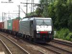 ES 64 F4 010 der MRCE mit einen intermodal durch harburg am 13.06.13