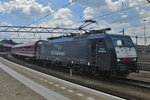 M�ller Tanzzug mit 189 211 steht am 18 Juli in Venlo.