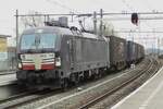 Es wird grau und dann durchfahrt X4E-718 samt GTS-KLV Blerick am 16 M�rz 2022.