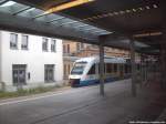 OLA VT 705 Mit ziel Rehna wartete auf Anschlussreisende vom Versp�teten IC2216 im Bahnhof Schwerin Hbf am 1.9.13