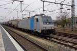 Railpool, ex-LOTOS 186 271 verl�sst mit ein GUterzug aus Rotterdam am 9 April 2018 Bad Bentheim.