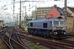 Kleine �berraschung in K�ln Hbf, wo RheinCargo DE 670 am 28 Dezember 2019 Durchfahrt hat.