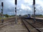 UBB GTW 2/6 bei der Ausfahrt aus Stralsund Hbf nach Swinem�nde Centrum (PL) am 13.8.13