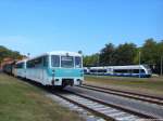 UBB 771 007-2 abgestellt und GTW 2/6 mit ziel Z�ssow im Bahnhof seebad Heringsdorf am 25.7.14